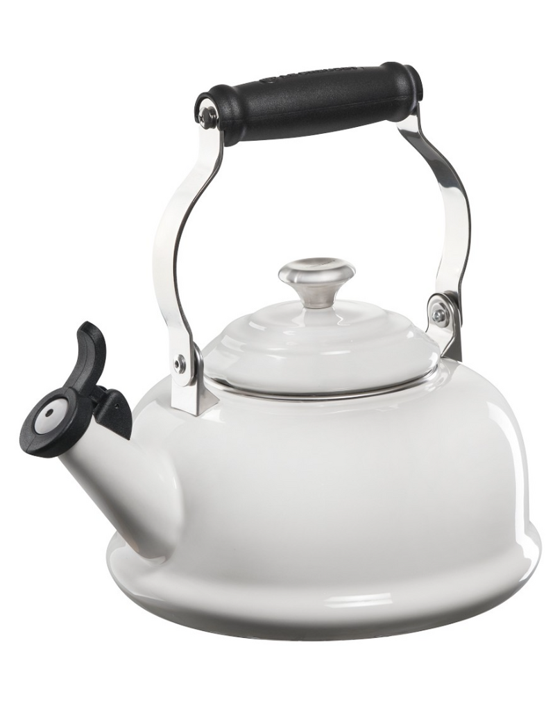 Le Creuset Whistling Tea Kettle 1.7qt - White cirr