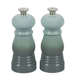 Le Creuset Petite Salt and Pepper Mill Set Sea Salt, Acrylic 5"