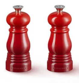 Le Creuset Petite Salt and Pepper Mill Set Cerise Red, Acrylic 5"