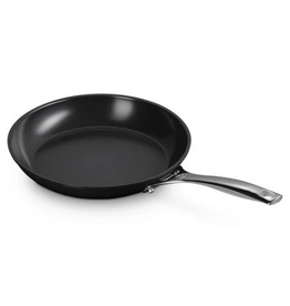 Le Creuset Essential Nonstick CERAMIC Fry Pan, 10"