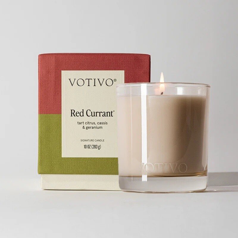 VOTIVO Red Currant 10 oz. Signature Candle