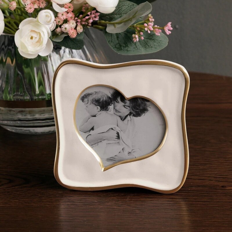Beatriz Ball FRAME Encanto Curved Heart 5 x 5
