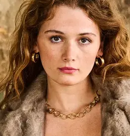 CAPUCINE DE WULF Cleopatra Grande Link Necklace in Hammered Gold