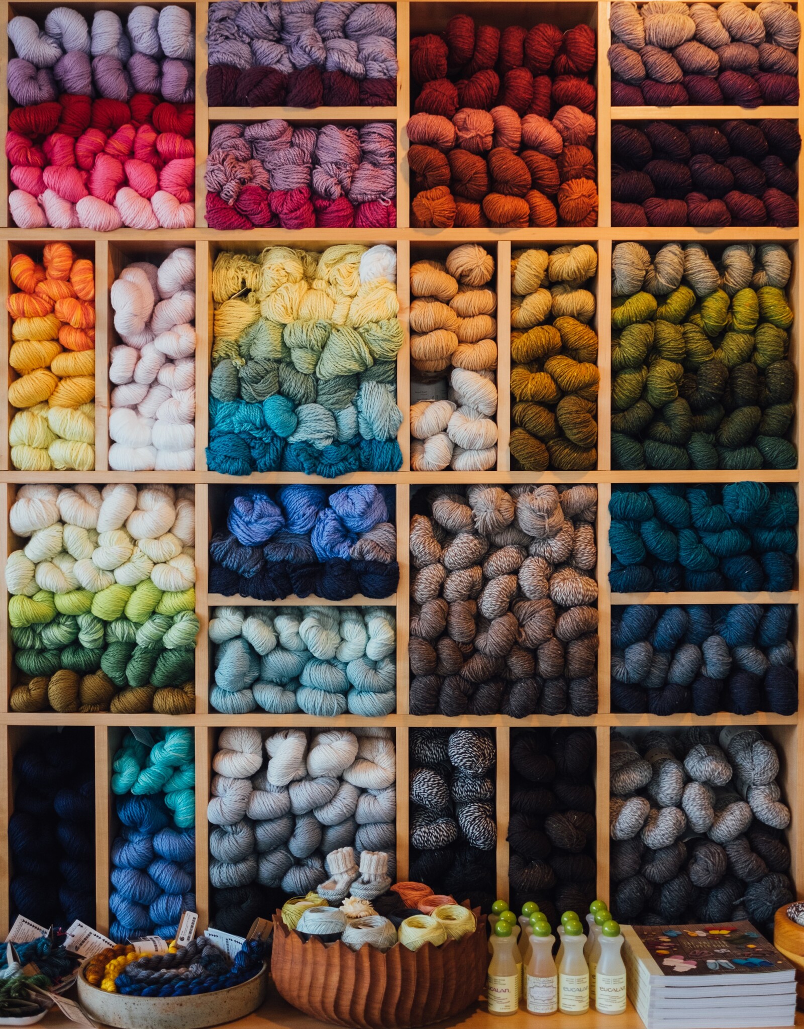 Close-Knit Yarn Cooperative Class: Color Theory for Crafters