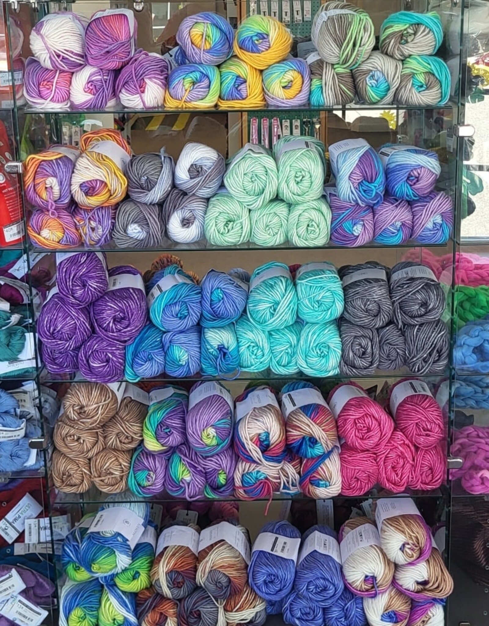 Universal Yarn Maman