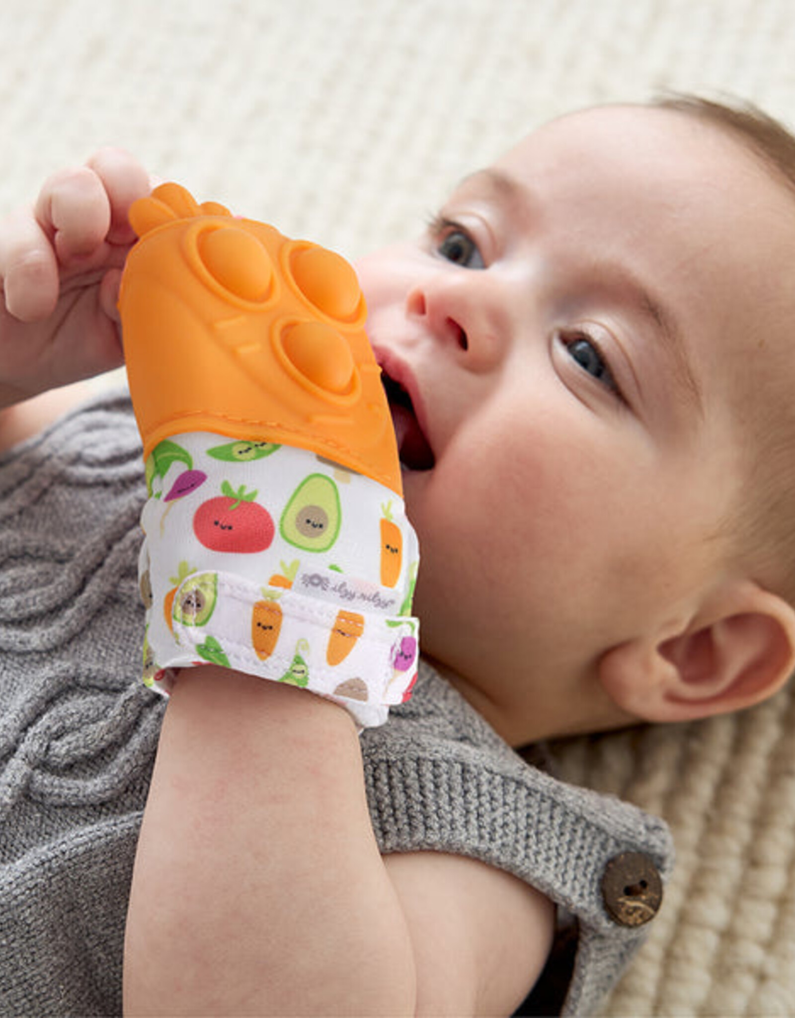 Itzy Ritzy Mitt Pop - Assorted Colors