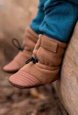 Jan & Jul FA24 Stay-Put Cozy Booties