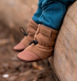 Jan & Jul FA24 Stay-Put Cozy Booties