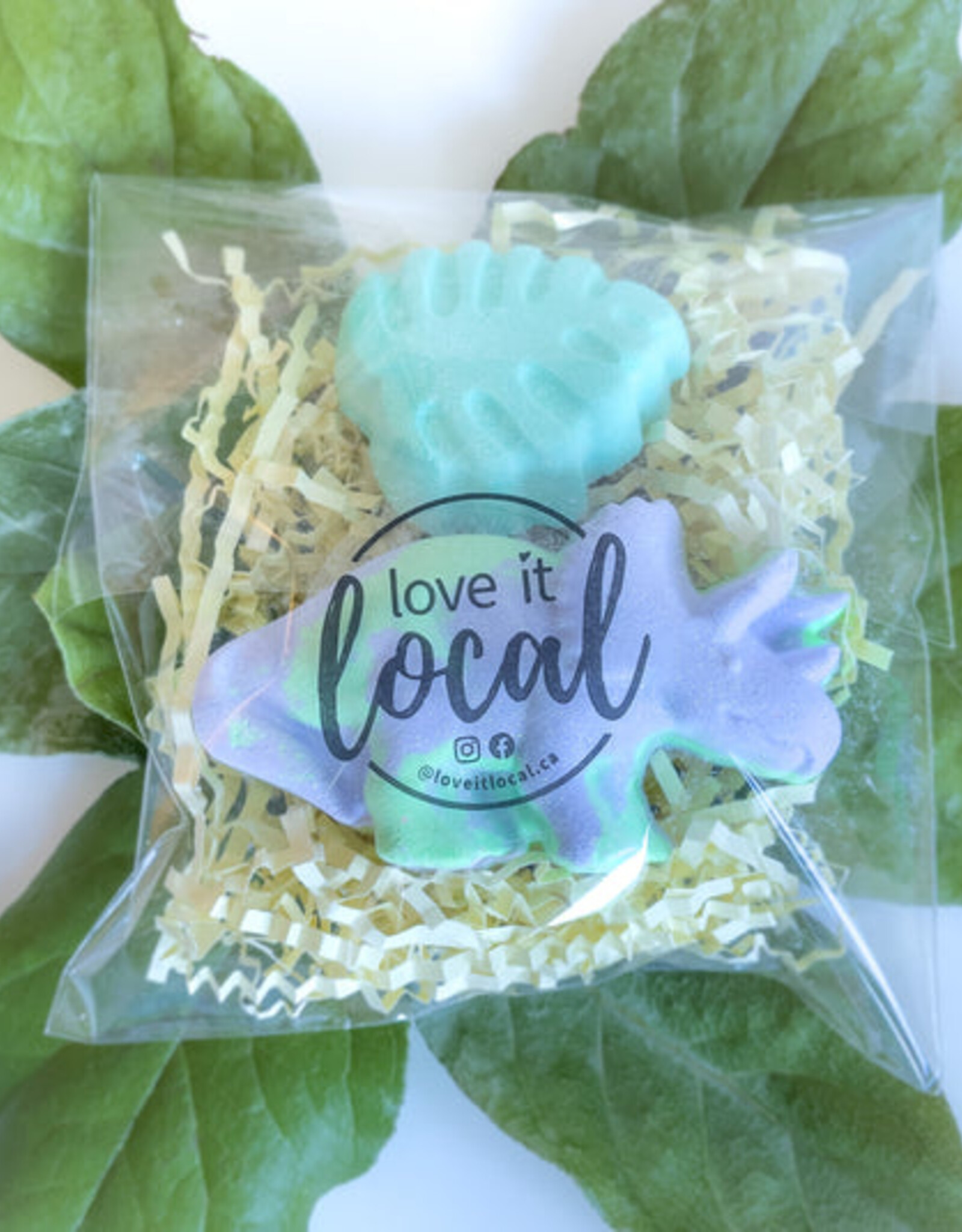 Love It Local Triceratops Bath Bomb 2pk