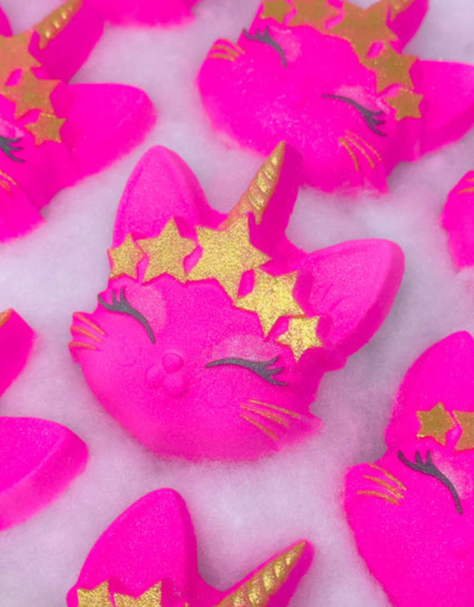 Love It Local Kittycorn Bath Bomb