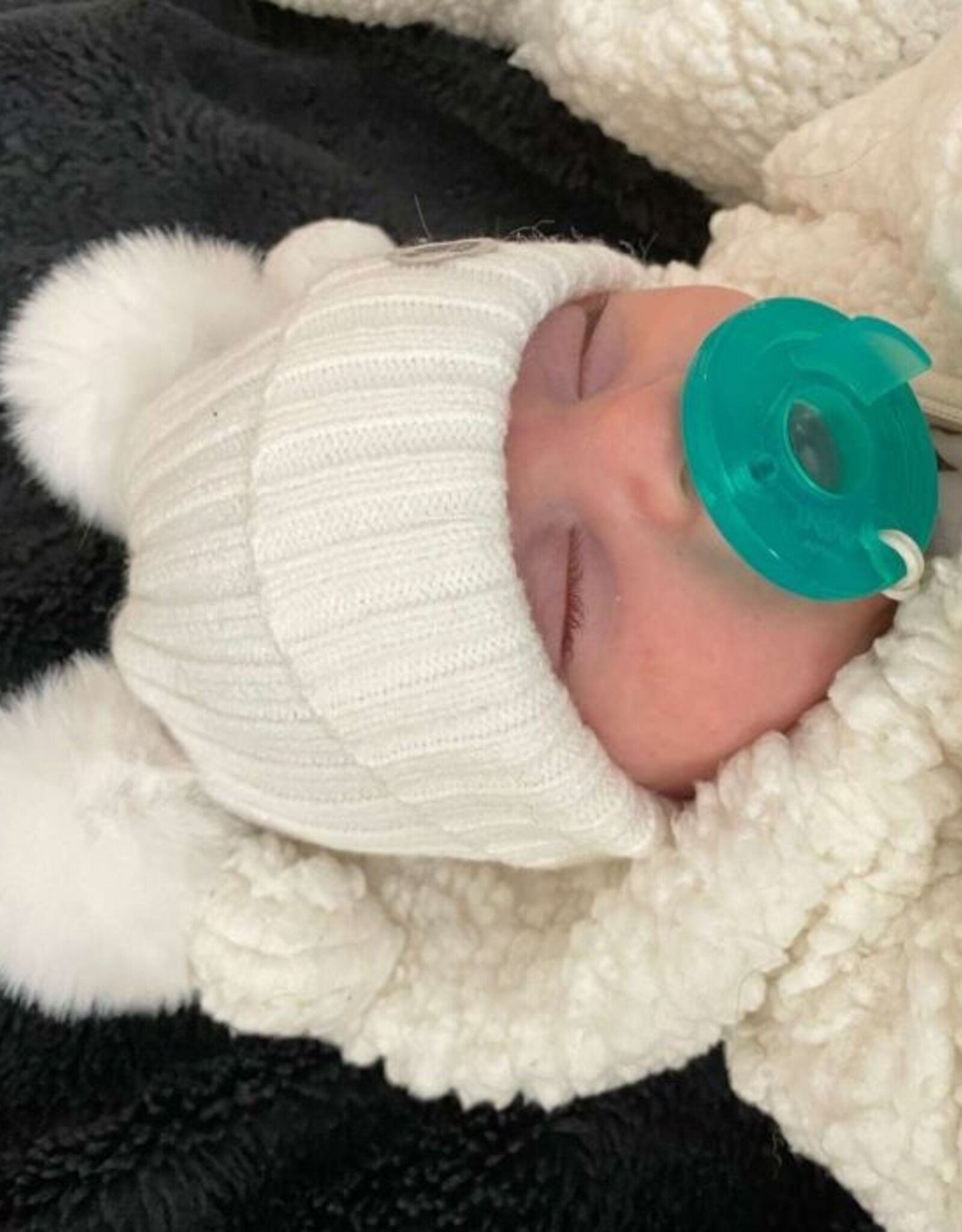 CaliKids FA25 PomPom Baby Hat