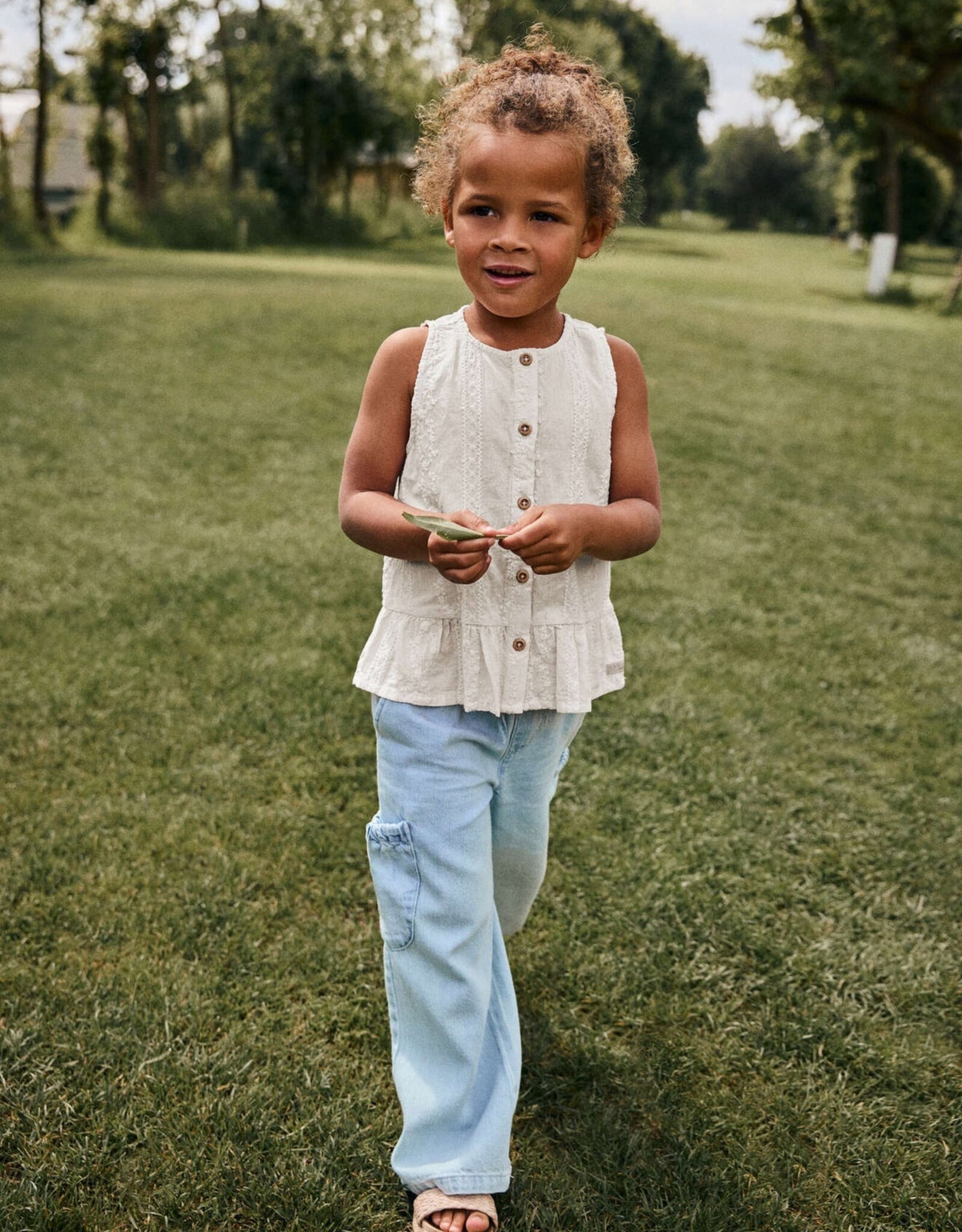 Daily Seven SP26 G Ruffle Singlet