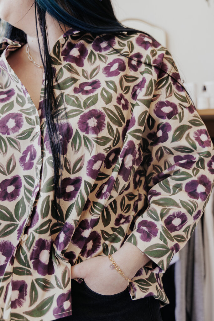 VIOLET PRINTED BUTTON UP