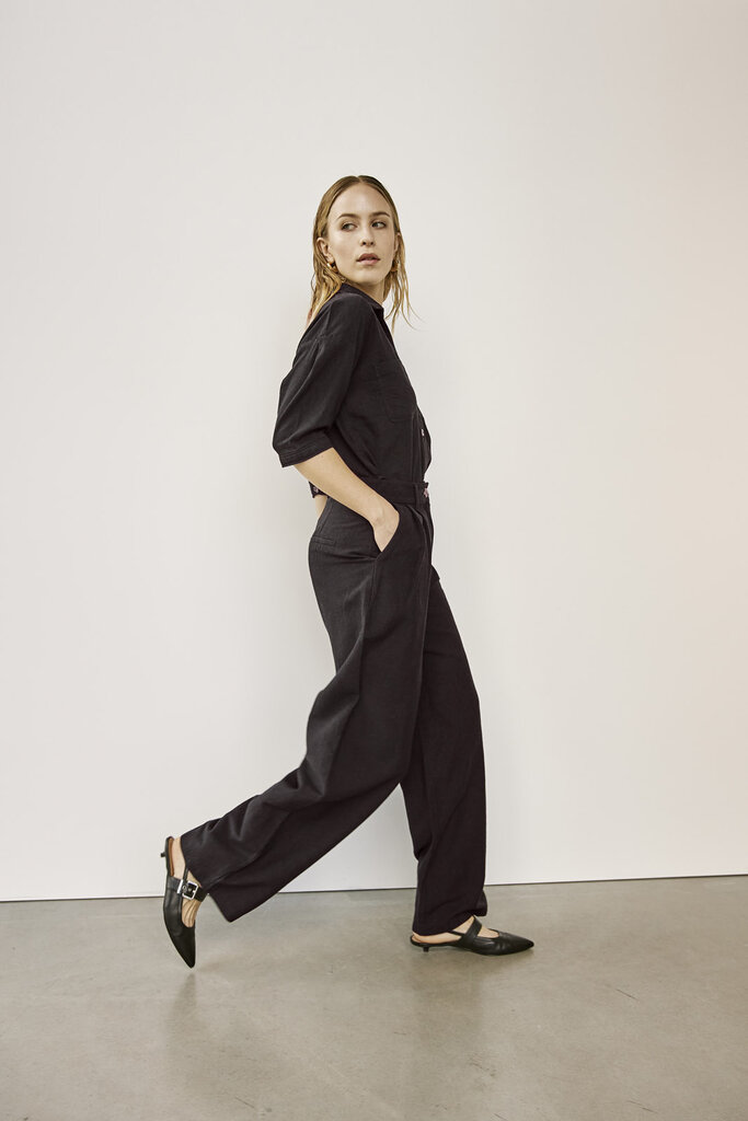 WITH BLACK ANTONIA WIDE PLEATED PANTS