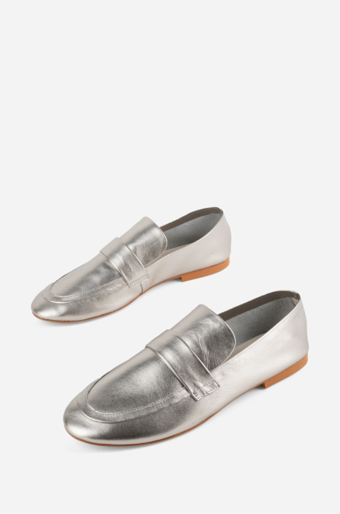 INTENTIONALLY BLANK PERM LOAFER