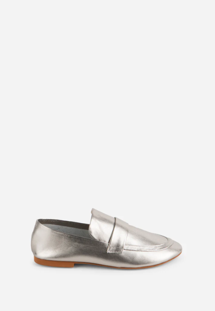 INTENTIONALLY BLANK PERM LOAFER