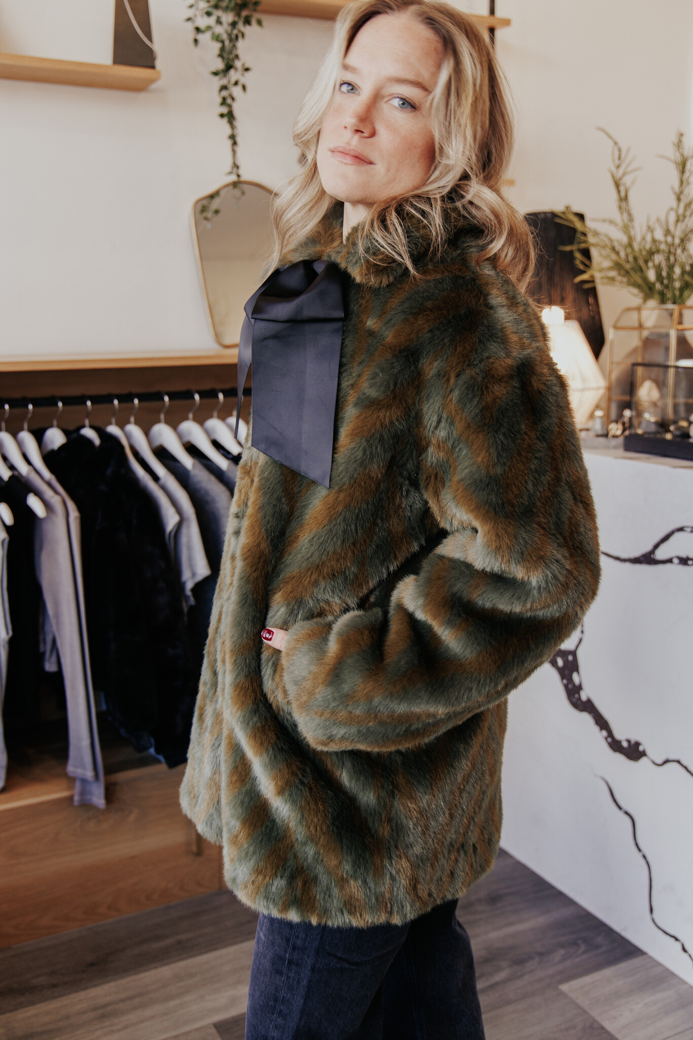 A LINE FAUX FUR COAT L A D Y J O N E S
