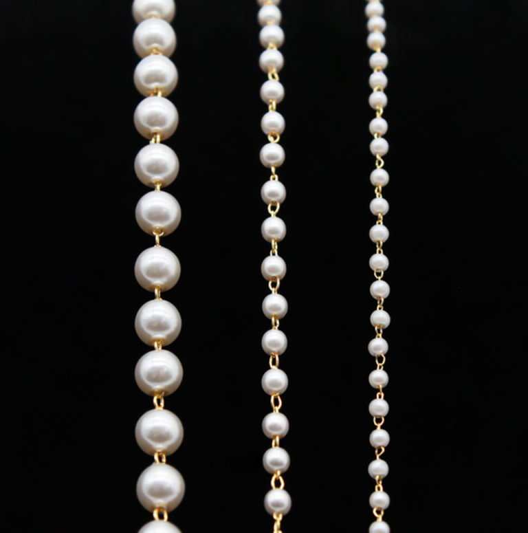 SB PEARL STRAND NECKLACE