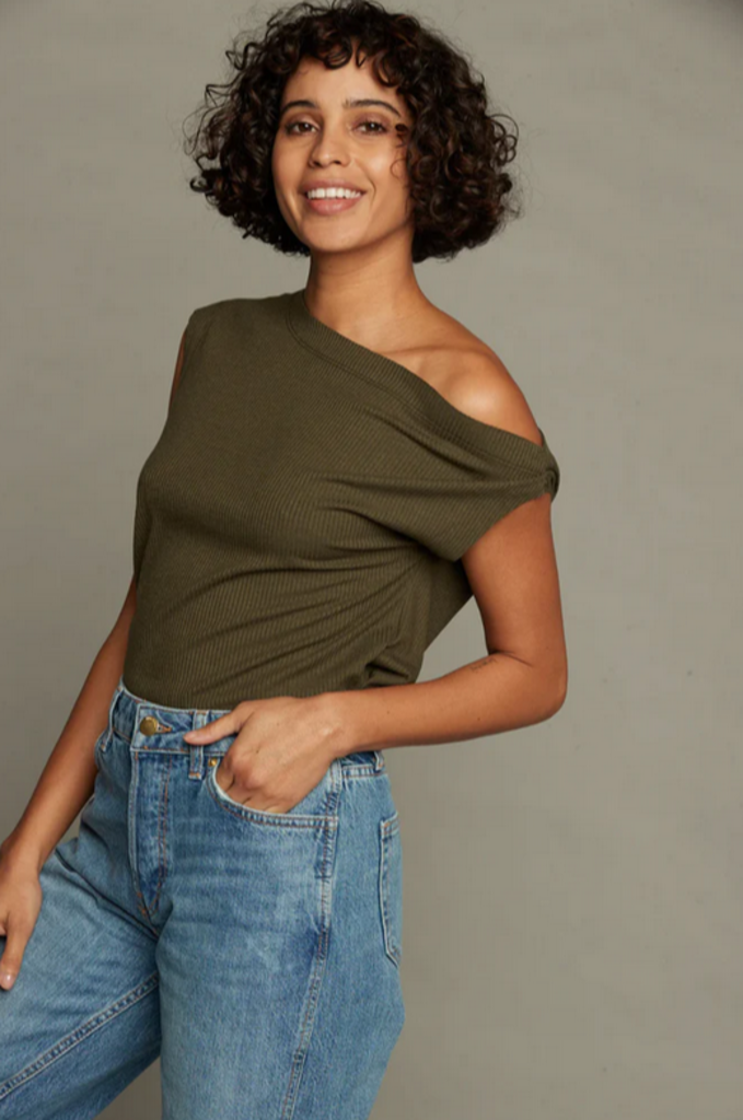 SUNDAY RITUAL DROP SHOULDER TOP
