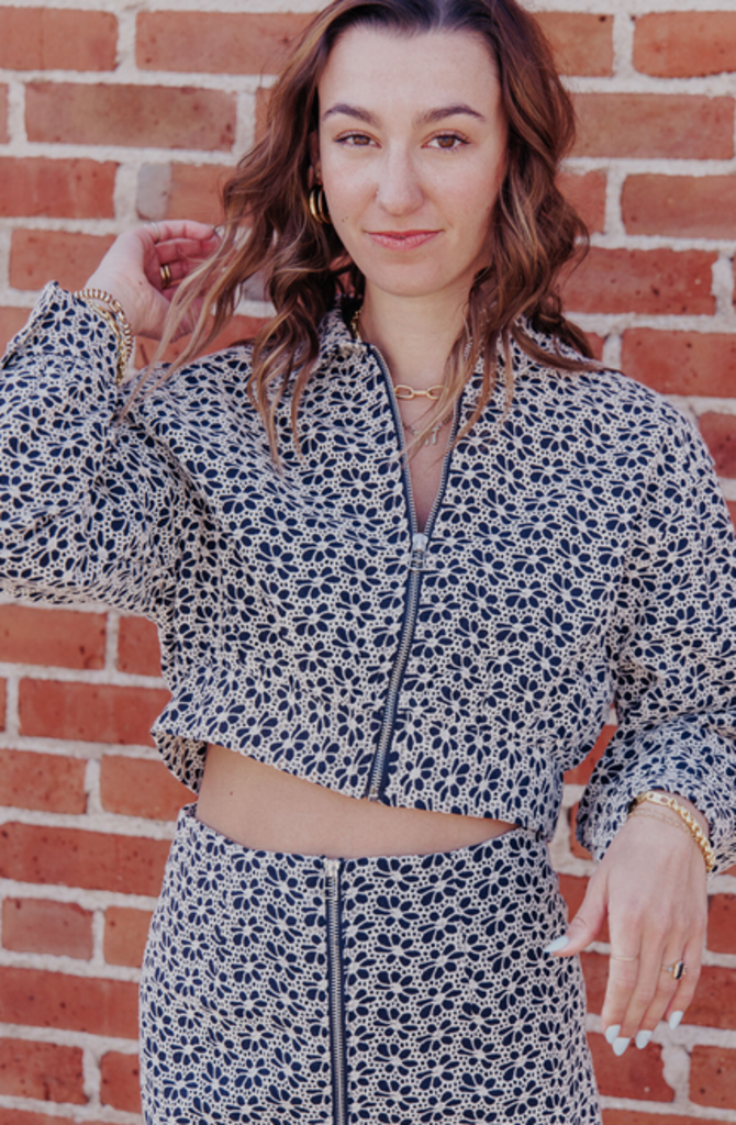 DAISY EMBROIDERED SKIRT