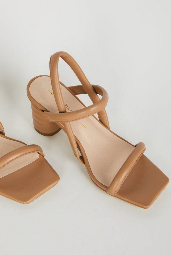 INTENTIONALLY BLANK KIFTON HEELS