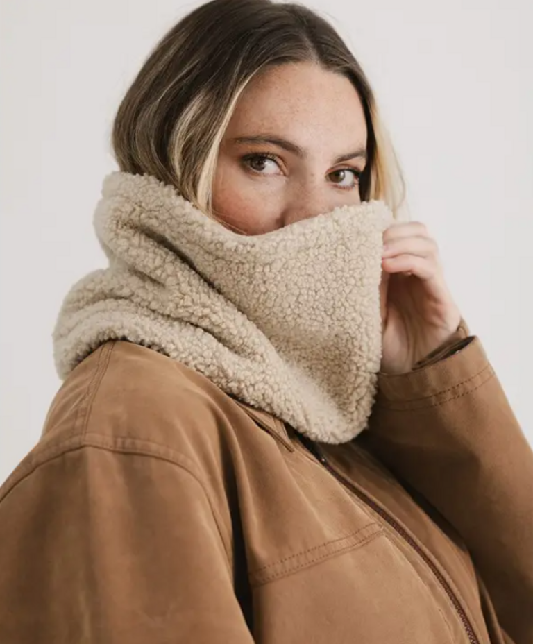 GIGI PIP QUINN SHERPA SNOOD