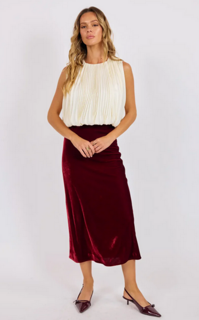 SAGE THE LABEL AMOUR PLEATED BUBBLE HEM TOP