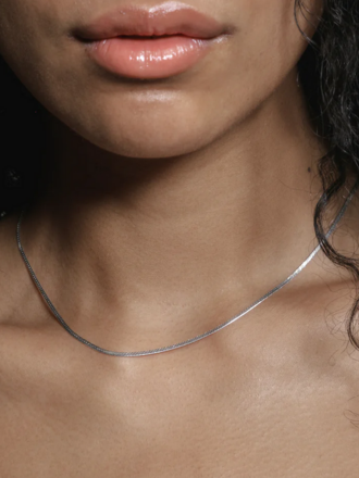 WOLF CIRCUS THIN HERRINGBONE NECKLACE