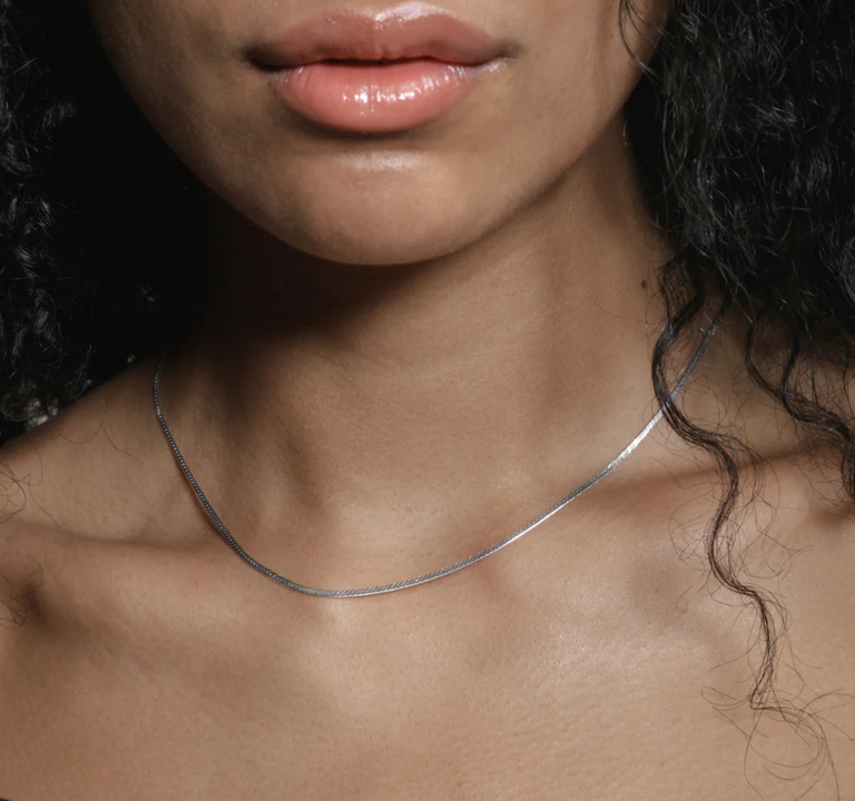 WOLF CIRCUS THIN HERRINGBONE NECKLACE