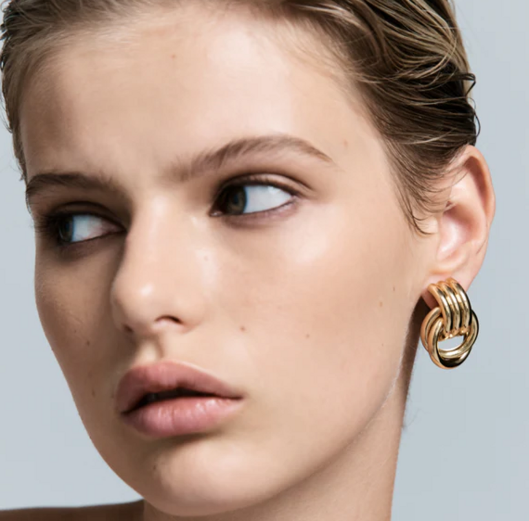 HEAVEN MAYHEM MINI KNOT EARRINGS