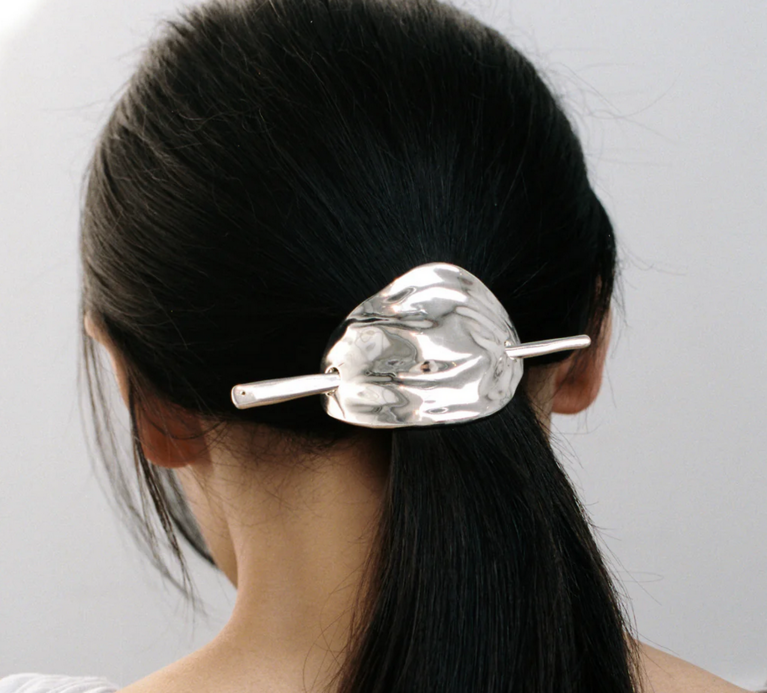 WOLF CIRCUS BEAN FRENCH PIN