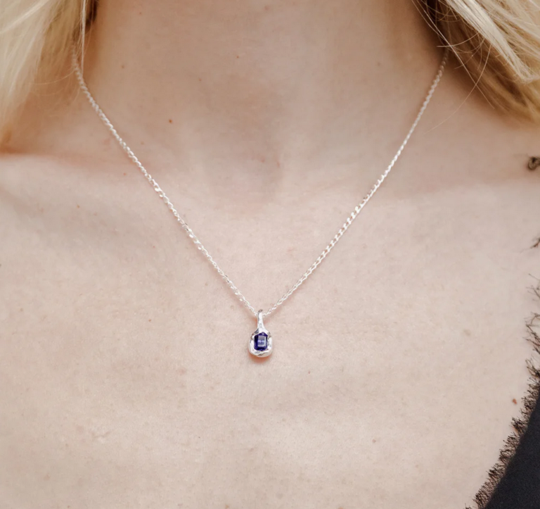 WOLF CIRCUS UMA NECKLACE