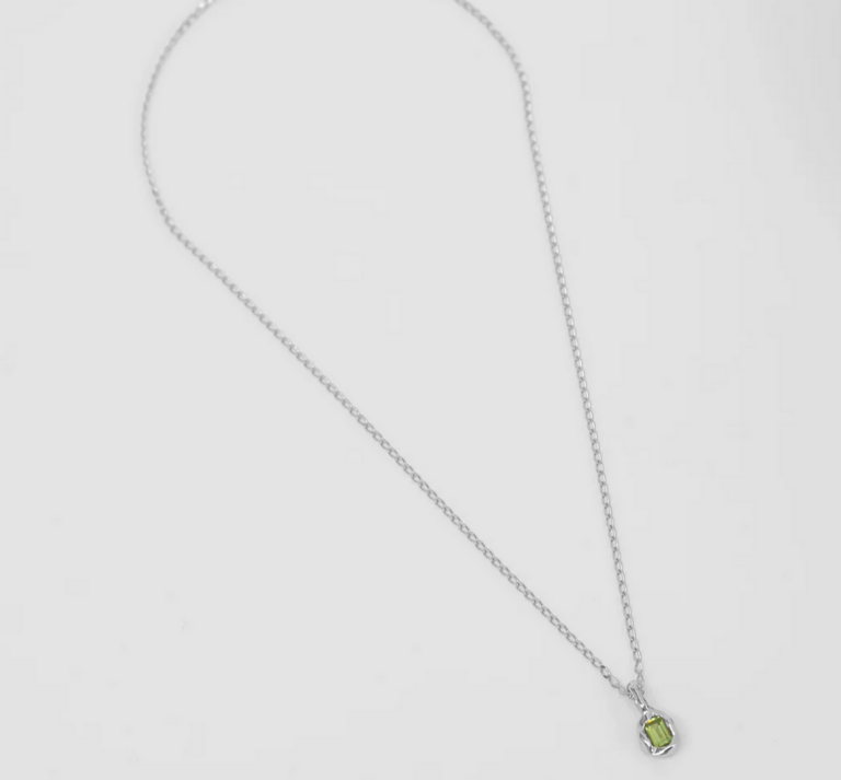 WOLF CIRCUS UMA NECKLACE