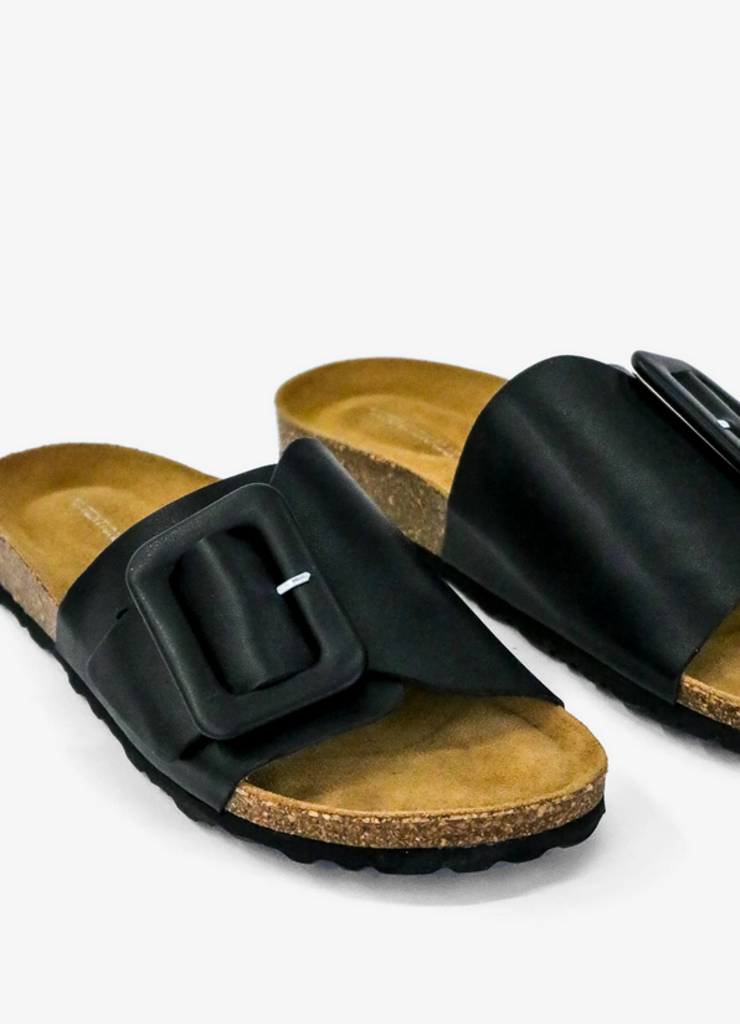 INTENTIONALLY BLANK CLARICE SANDAL