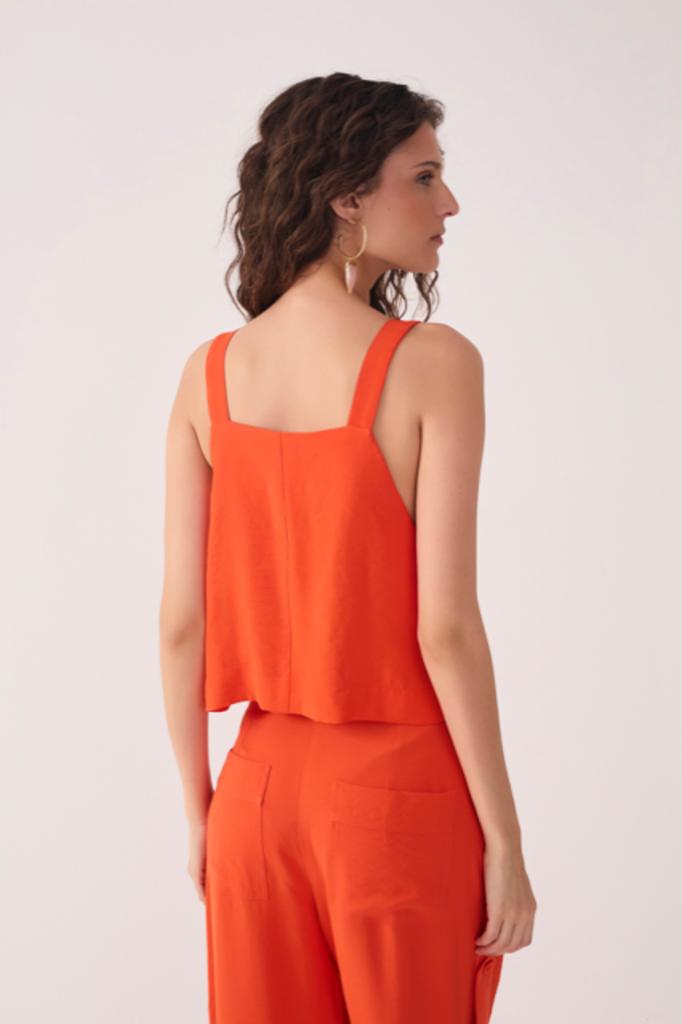 DRESS TO BUCKLE STRAP CROP TOP