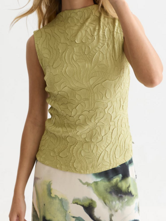 SCOTCH & SODA EMBOSSED PLEAT MOCK NECK TANK