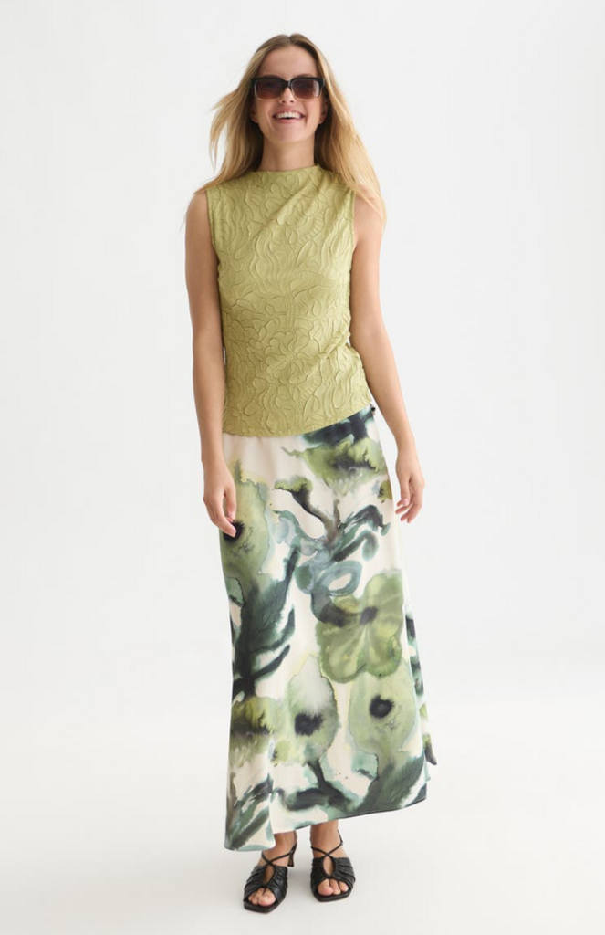 SCOTCH & SODA EMBOSSED PLEAT MOCK NECK TANK