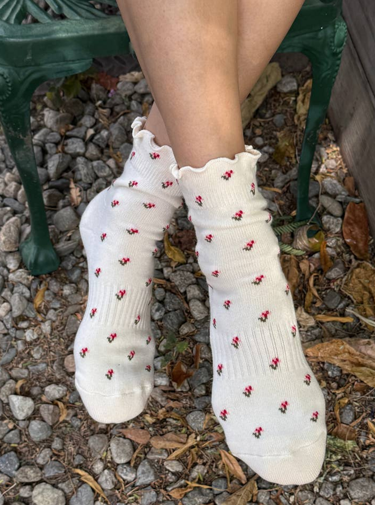 LE BON SHOPPE PETAL RUFFLED HUGGER SOCK