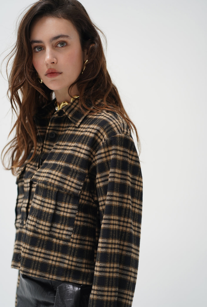 LNA JUNO CROPPED BUTTON UP