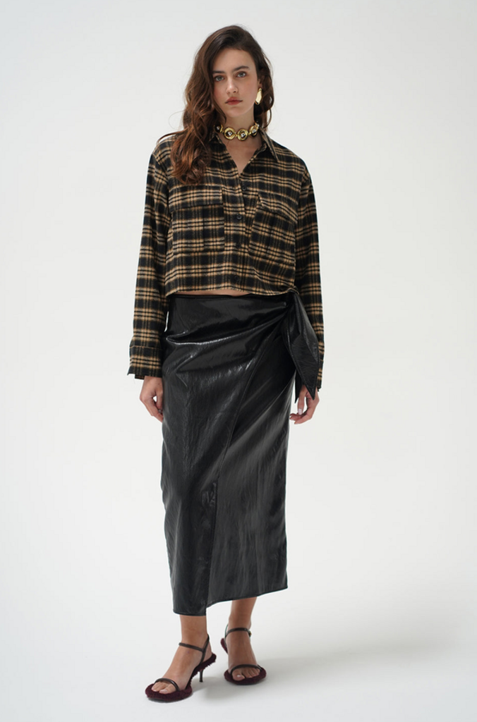 LNA JUNO CROPPED BUTTON UP
