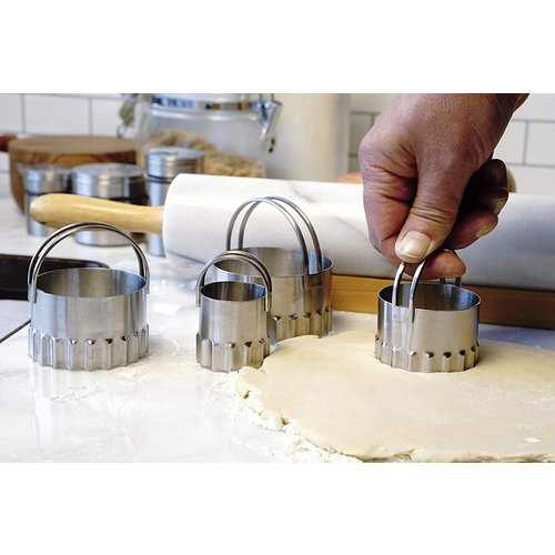 Endurance Biscuit Cutters Round Rippled Set of 4