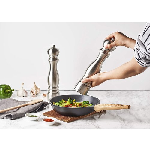 Peugeot Paris Chef Stainless Steel Pepper Mill 22 cm