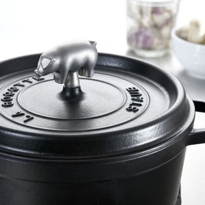 Staub Knob Piggy STAUB