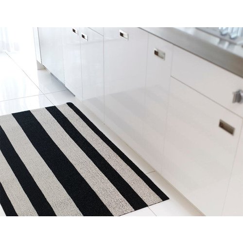 Chilewich Utility Mat Bold Stripe Shag Black and White