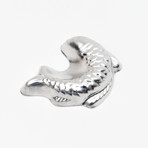 PORTUGAL IMPORTS FISH MOULD CURVED 29 CM. PORTUGAL IMPORTS FISH MOULD CURVED 29 CM.