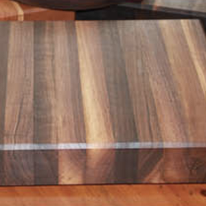 TIMBERS WALNUT EDGE GRAIN CUTTING/SERVING BOARD 13” x 12” x 2.25”