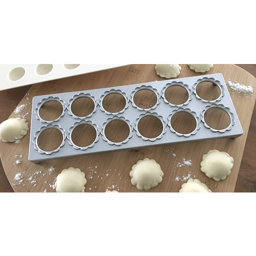 Fox Run Flower Shaped Ravioli Maker