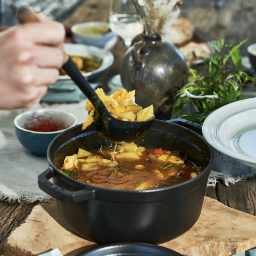 Staub Dutch Oven Round 4 QT STAUB Black Staub Dutch Oven Round 4 QT STAUB Black