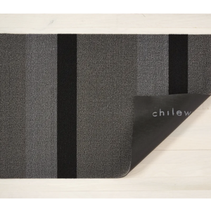 Chilewich Bold Stripe Shag Doormat - Silver/Black