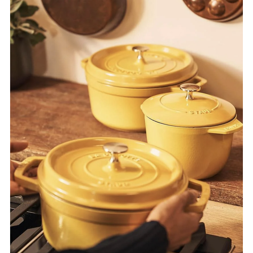 Staub Dutch Oven Round 5.5 QT Citron Staub